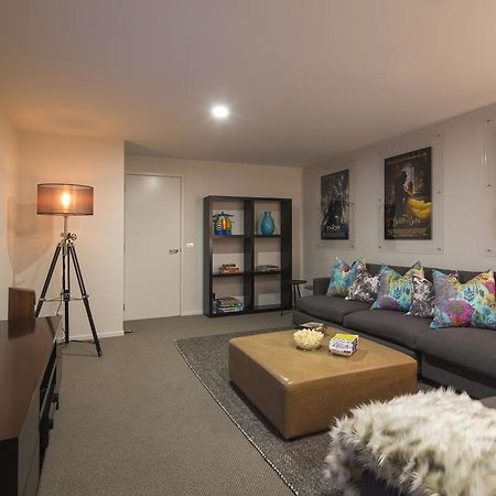 Lakefront Luxury By Amazing Accom Distretto di Distretto di Queenstown Esterno foto