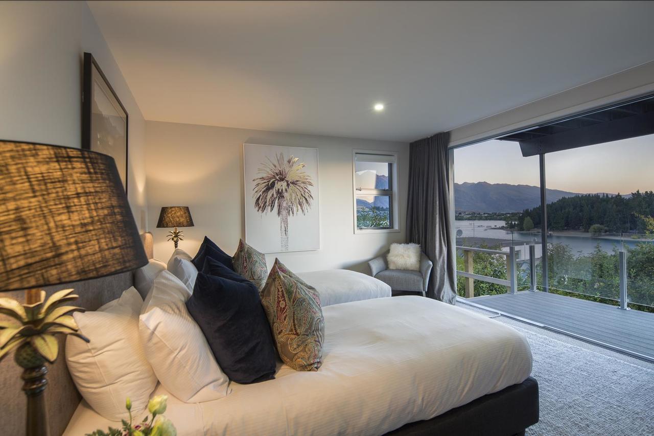 Lakefront Luxury By Amazing Accom Distretto di Distretto di Queenstown Esterno foto