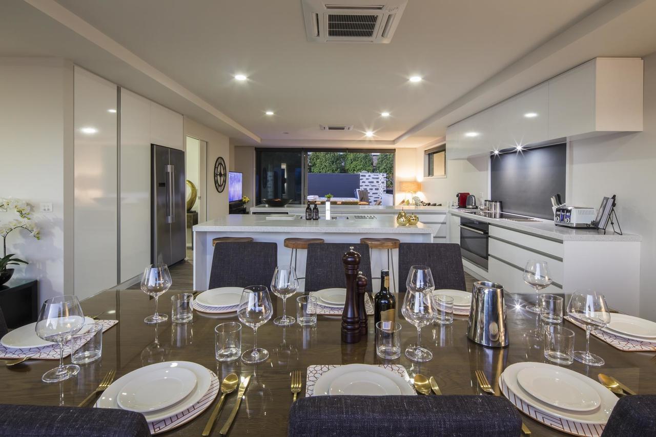 Lakefront Luxury By Amazing Accom Distretto di Distretto di Queenstown Esterno foto